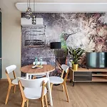 Tobaco Park Ii Prestige By Bookinghost